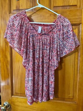 No Boundaries Red and Blue Printed Top